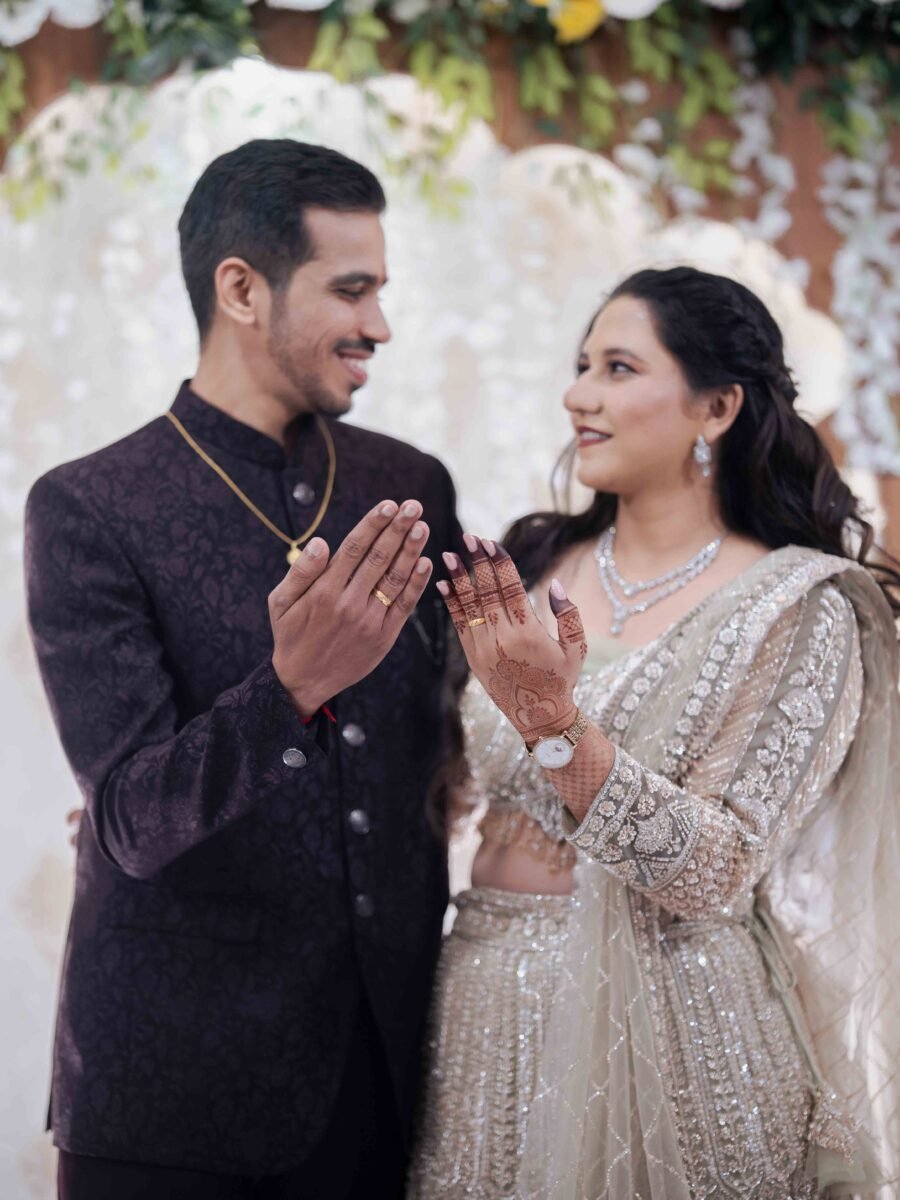 Engagement photographer in pune